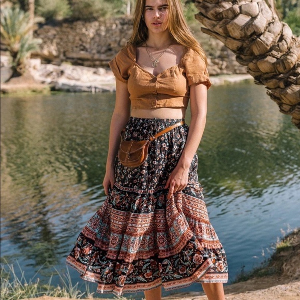 Arnhem Camilla Skirt and Blouse Set in Midnight Bloom (8-10 AUS, 4-6US)